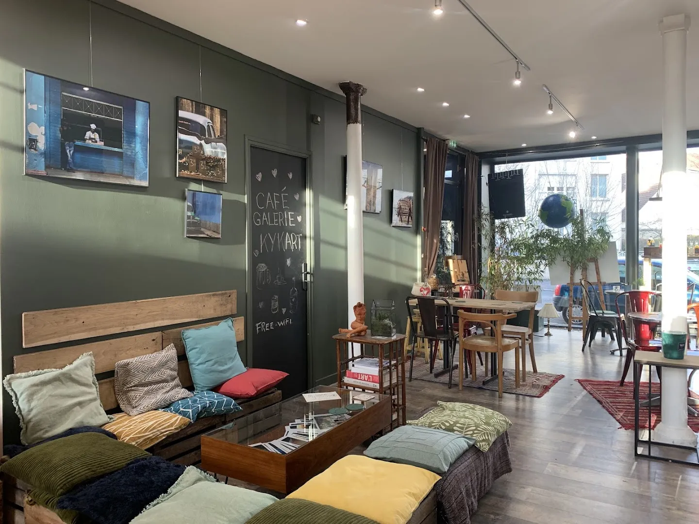 Cafe bar - Galerie Kykart